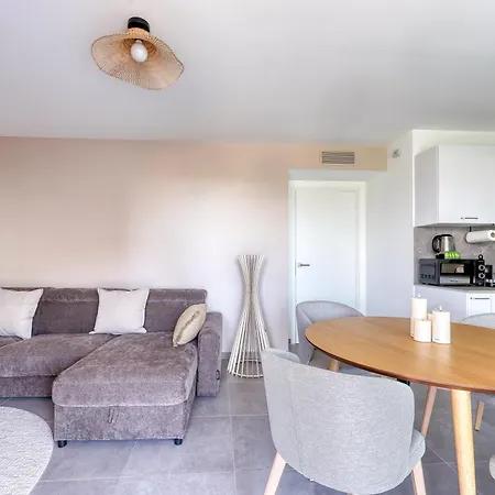 Les Vagues Du 5e 4 Personnes , 2 , Clim , Wifi , Cap3000 A Pied , Parking * Сен-Лоран-дю-Вар