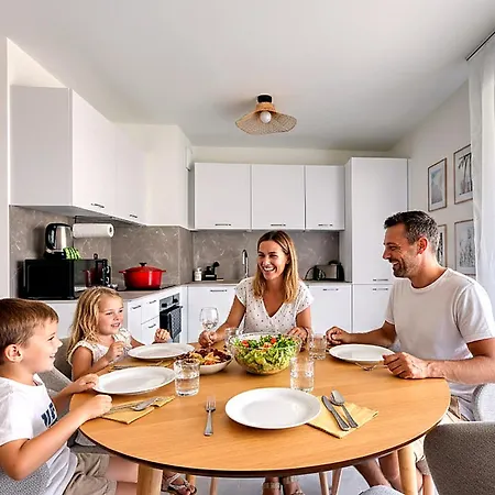 Апартаменты Les Vagues Du 5e 4 Personnes , 2 , Clim , Wifi , Cap3000 A Pied , Parking Сен-Лоран-дю-Вар