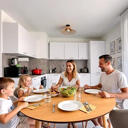 Апартаменты Les Vagues Du 5e 4 Personnes , 2 , Clim , Wifi , Cap3000 A Pied , Parking