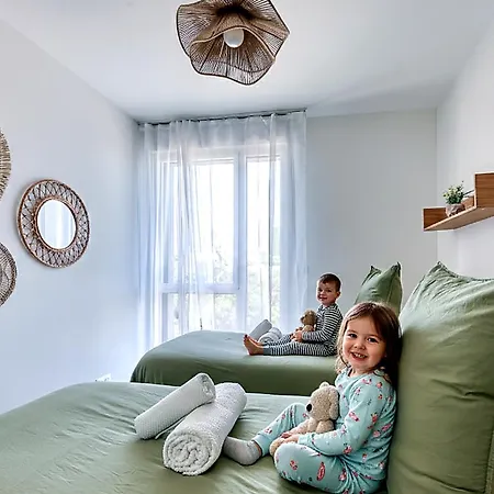 Les Lumieres Du Cinquieme , 2 Chambres , Clim , Wifi , Cap3000 A Pied , Parking Saint-Laurent-du-Var